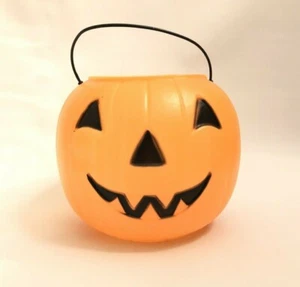 Vintage allgemeine Schaumkunststoffe Halloween Blasform lächelnd Jack O' Laterne Süßigkeiten Eimer - Bild 1 von 1