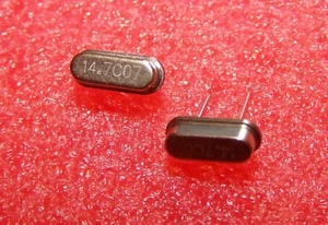 Oscillatore al Quarzo 14,7 MHz HC49-S 14,7C07 - Bild 1 von 1