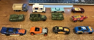 Lot of 32 HOT WHEELS Model Cars 1:64 SCALE 70’s 80’s 90’s Die-Cast Metal w/CASE - Picture 1 of 13