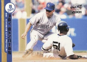 2001 Pacific #204 Rey Sanchez - Picture 1 of 2