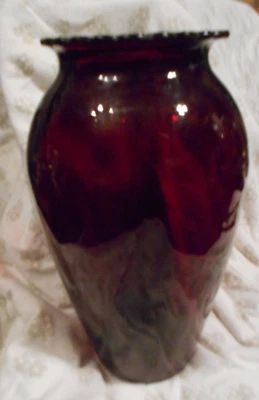 Vintage Anchor Hocking ROYAL RUBY RED Glass Vase with Ruffled Edge 9” Tall Scall - image 1 of 4