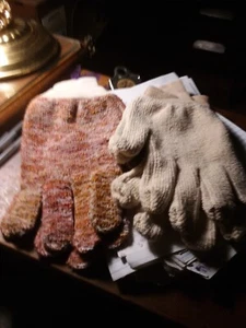 2 Paar unregelmäßige Arbeitshandschuhe Lg/Xlg - Bild 1 von 1