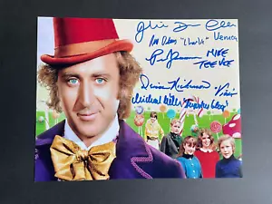 WILLY WONKA AND THE CHOCLATE FACTORY CAST FOTO FIRMATA 8X10 DC/COA (C) - Foto 1 di 1
