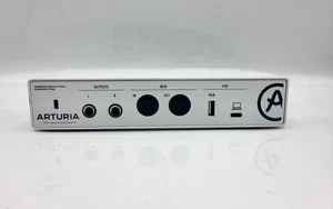 Arturia MiniFuse 2 interfaccia audio USB compatta e MIDI software creativo bianco - Foto 1 di 3