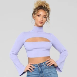 Fashion Nova Just A Little Pullover Damen M Lavendel Rollkragen Glockenärmel Neu mit Etikett - Bild 1 von 9