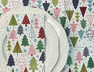 FAST KOSTENLOSER VERSAND 2 Indiv. Decoupage Papierservietten (bunte Weihnachtsbäume) - Bild 1 von 4