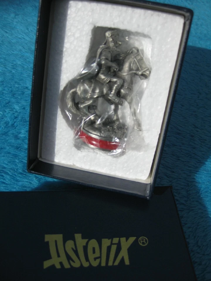 ASTERIX & OBELIX SPRINGER RÖMER Schachfigur Legionär Zinnfigur Zinn Mayfair OVP - Bild 1 von 1