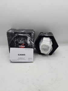 Orologio Casio G-Shock serie 5600 tema bianco colore speciale modello DW-5600MW-7 - Foto 1 di 5