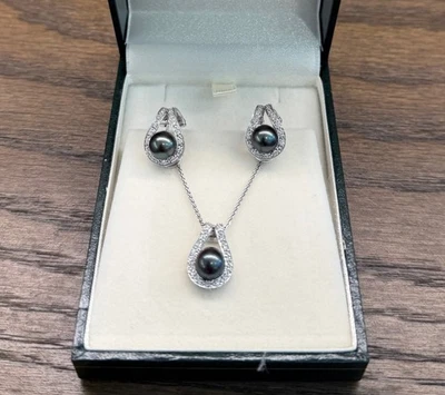 Elegant 18K White Gold, Black Pearl & Diamond Necklace & Earing Set - Image 1 of 3