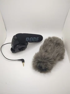 Microphone à condensateur Rode VideoMic Pro Shotgun avec support + Deadcat - Photo 1 sur 6