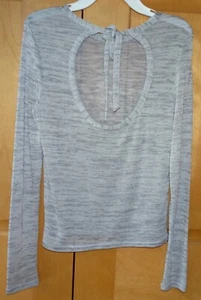 H&M hellgraues Top mit offenem Rücken Langarm Größe S neu ohne Etikett - Bild 1 von 9