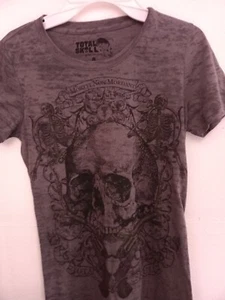 TOTAL Skull medium womens Brand New t shirt licensed merchandise - Picture 1 of 1