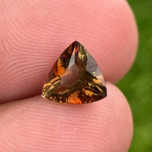 1.51 Cts | natural loose|Andalusite | bi color | Triliant Shape | Portuguese cut - Picture 1 of 5