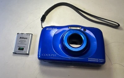 Nikon Coolpix S33 Waterproof Digital Camera 13.2MP Tested & Working - Image 1 of 4