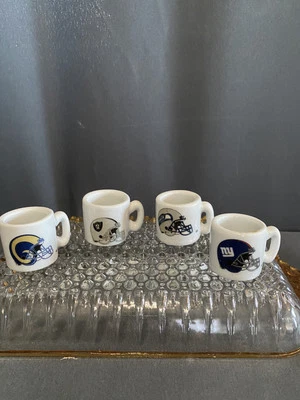 Lote de 4 tazas de café de cerámica en miniatura vintage de equipos de la NFL con logotipo de equipo Foto 1 de 4