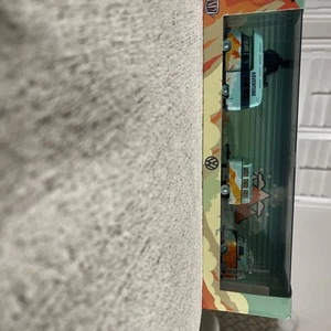 M2 Auto Haulers Series 85 : 1959 VW Double Cab Truck & 1960 VW Van & Trailer R85 - Picture 1 of 3
