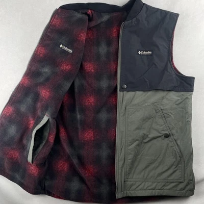 Columbia Vest Men M Black Green Reversible Fleece Plaid Lined Full Zip Hike Fish - Image 1 of 4