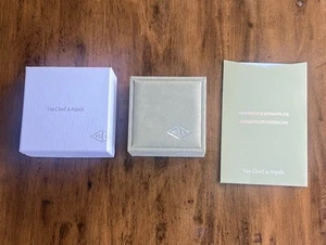 Van Cleef & Arpels Empty Earing Jewelry Box and Certificate Of Authenticity. - Picture 1 of 12
