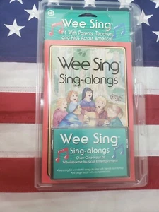WEE SING AND PLAY-CHILDREN'S SONGS AND FINGERPLAYS  - Picture 1 of 2