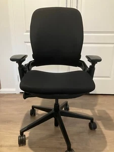 Steelcase Leap V2 ergonomic chair - Black colour - Picture 1 of 10