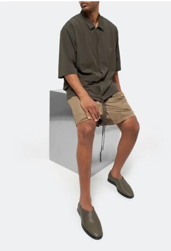 Mocassino Mocassino Ultimo $ Fear of God Eterno in pelle tacco pieghevole Mulo Oliva Scura US9