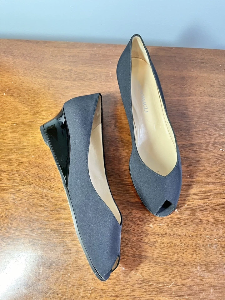 Sapato Bruno Magli Feminino Tamanho 8.5 Azul Marinho Peep Toe Wedge Feito na Itália WO2304 - Imagem 1 de 4