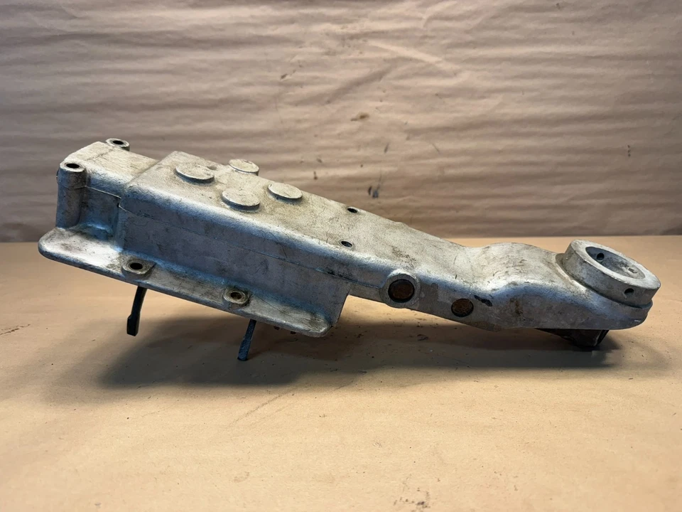 Carcasa de extensión de cambio original Triumph TR2 TR3 caja de cambios cubierta superior 301768 Foto 1 de 4