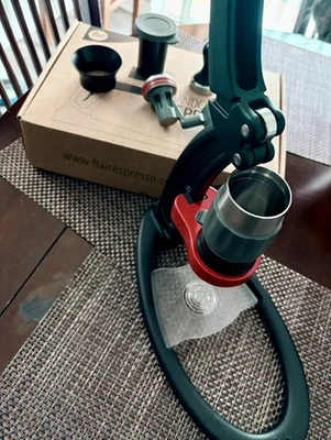 Cafeteira de espresso Flair Classic com kit de pressão e estojo de transporte - Imagem 1 de 4