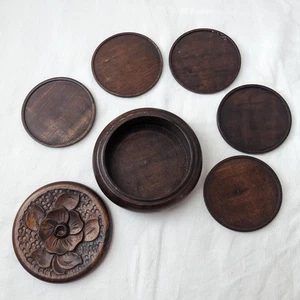 5 Holz Geschnitzt Runde Getränke Untersetzer Mit Geschnitztem Blumenhalter Boho Vintage Kunsthandwerk - Bild 1 von 9