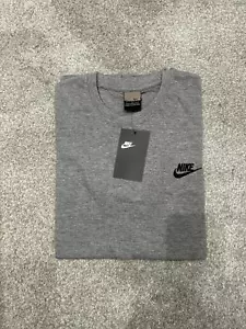 Nike Short Sleeve T-Shirt Embroidered Logo in Various Colours and Sizes Men - Picture 1 of 21