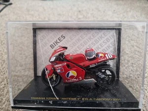 1/24 IXO JOSE LUIS CARDOSO YAMAHA ANTENA 3 YZR500 2001 WITH HELMET BIKE RAB006 - Picture 1 of 2