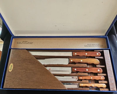 Vintage CASE XX Stainless Miracle-Edge Knives 5 Pc. Carving Chef w/ Wooden Tray - Image 1 of 4