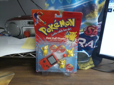 Pokemon Poke Ball Blaster with Battle Discs Pikachu Toy Vintage Rare Red HP - Image 1 of 4