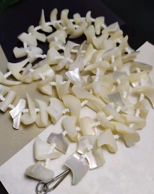 GRUESO! Collar largo de cuentas naturales de madreperla de 24" con cierre reemplazado Foto 1 de 4