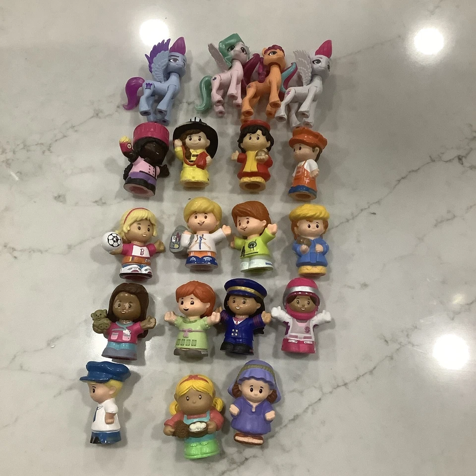 Lote de 15~conjunto Fisher Price Little People + 4 bonecos My Little Pony - Imagem 1 de 1