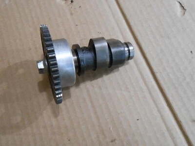 Yamaha Virago 500 XV 500 83 1983 cilindro delantero leva eje engranaje piñón motor Foto 1 de 3