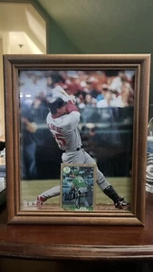 Framed Mark McGwire Photo With Autographed 1987 Topps Card - Bild 1 von 1