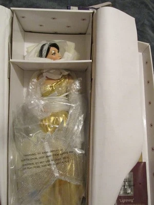 Ashton Drake — модная кукла LIGHTNING Faeries of Twilight со стойкой Синди Макклюр - Изображение 1 из 4