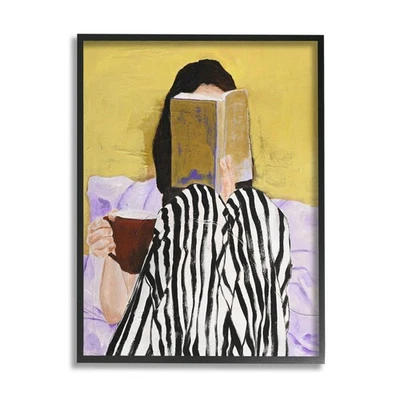 Arte en giclee enmarcado para niñas leyendo en la cama por Design Fabrikken Foto 1 de 4