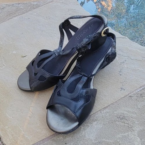 Aravon by new balance Serena AAO02BK sandali con tomaia in pelle di sandalo nero tg10B