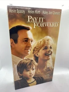 Pay It Forward (VHS, 2001) Kevin Spacey Helen Hunt - Factory Sealed w Watermarks - Picture 1 of 4