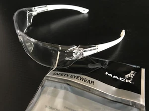 Nuevo en paquete gafas de seguridad antiniebla transparentes genuinas de marca Mack seguras para los rayos UV - Imagen 1 de 1