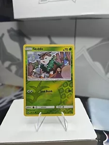 Skiddo - 10/111 - Común - Holograma Inverso - Invasión Carmesí - Imagen 1 de 2
