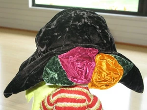 Toucan Collection Blk Velveteen Wide Brim VTG Hat Floral Front Trim O/S EEC - Picture 1 of 6