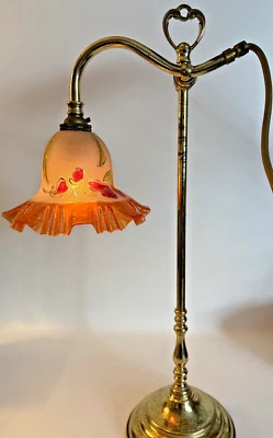 老式可调节台灯法国黄铜玻璃花卉灯罩 — 第 1/4 张图片
