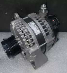 Alternador Chevy Silverado 1500 V8 5,3 L Vin C 2014 a 2019/OEM Reman/por RR_Alts - Imagen 1 de 6