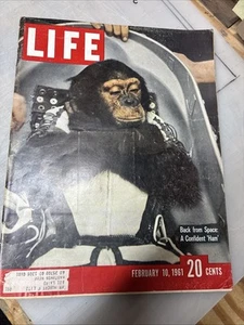 Vintage February 10, 1961 LIFE Magazine - The First Chimpanzee in Space - Imagen 1 de 17