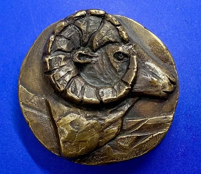 Carnero Bighorn de plata tallado artesanalmente firmado con O. Jelt? Sacudida? Hebilla de cinturón vintage Foto 1 de 4