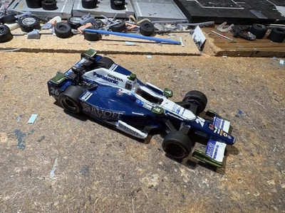 1:43 2017 Indy 500 Winner Takuma Sato - Imagem 1 de 4