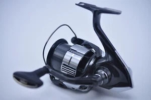 2023 Shimano Vanquish 4000MHG 5.7:1 Gear Spinning Reel Excellent NO BOX - Picture 1 of 10